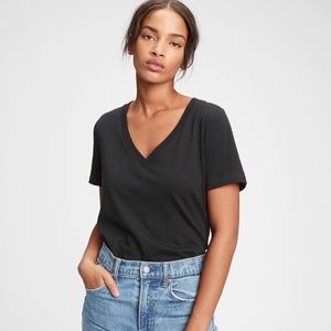 2 for $30 // GAP 100% Cotton Vintage V-Neck T-Shirt (Blue & Black)